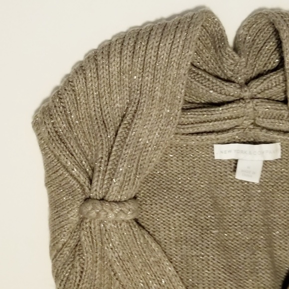 Sweater - Picture 7 of 7